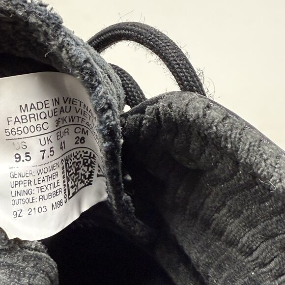 Converse All Star Chuck GoreTex Lugged Soles High Shoes Womens 9.5 Black Leather - Picture 12 of 16